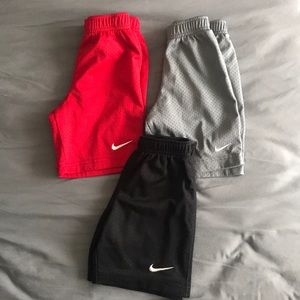 Boys Nike Basketball Shorts Size (4)